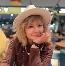 Евгения Перлова
